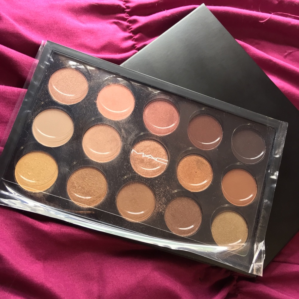 MAC Warm Neutral Eye Shadow pallet